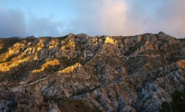 4.lA SIERRA DE aLMIJARA CORTADA POR LA CARRETERA